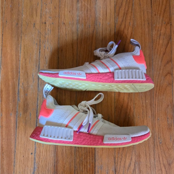 Adidas NMD R1 Women’s US size 8 - Picture 1 of 6